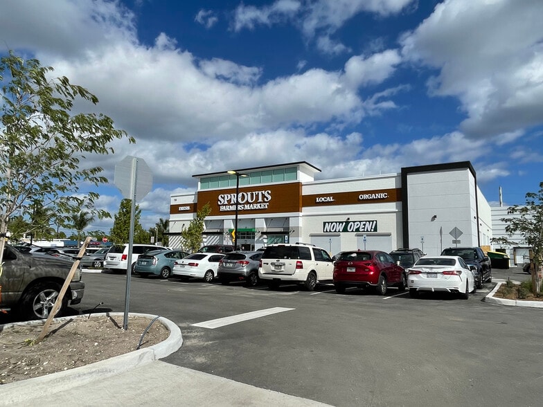 620 E Oakland Park Blvd, Oakland Park, FL for lease - Building Photo - Image 3 of 5