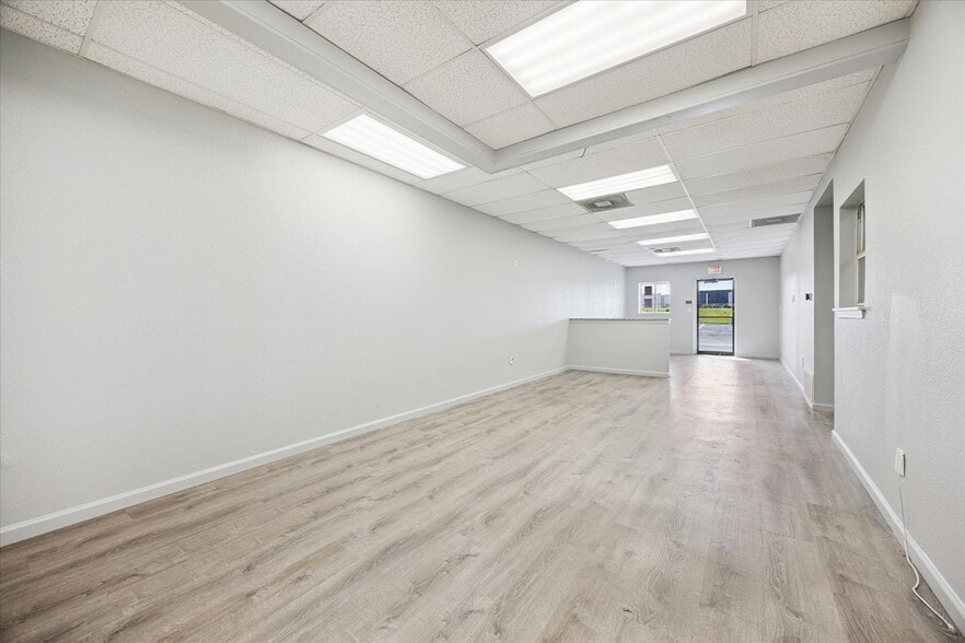16806 I-35 S, Buda, TX for lease - Building Photo - Image 3 of 14