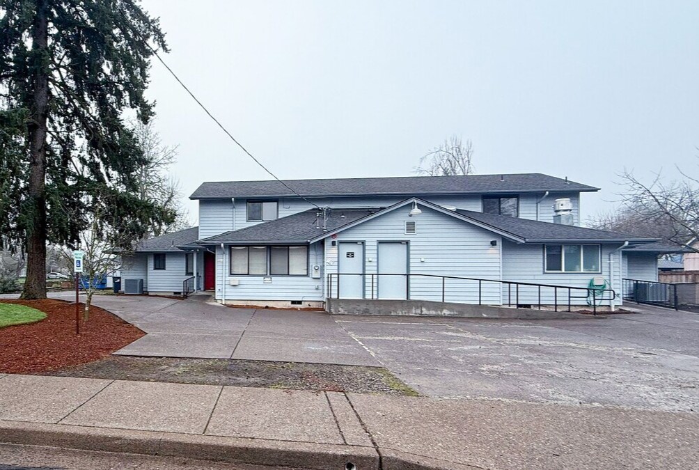 3692 Hickory Ave, Eugene, OR for sale Primary Photo- Image 1 of 15