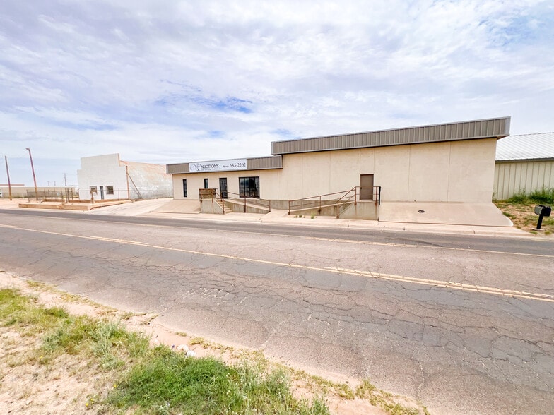 1001-1009 W Industrial Ave, Midland, TX for sale - Primary Photo - Image 2 of 44