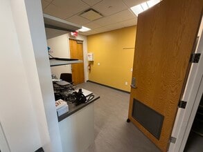 250 Pehle Ave, Saddle Brook, NJ for lease Interior Photo- Image 2 of 6