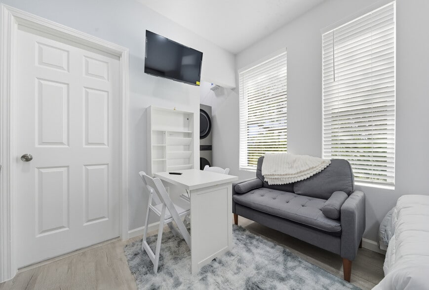 624 Ball, Galveston, TX for sale - Building Photo - Image 3 of 11