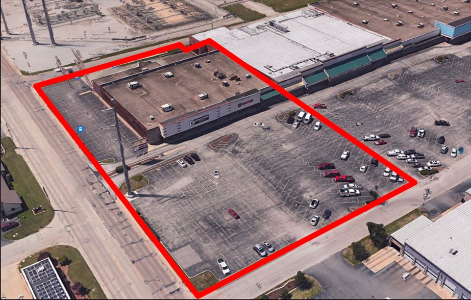 2800 N Water St, Decatur, IL for sale - Building Photo - Image 1 of 48