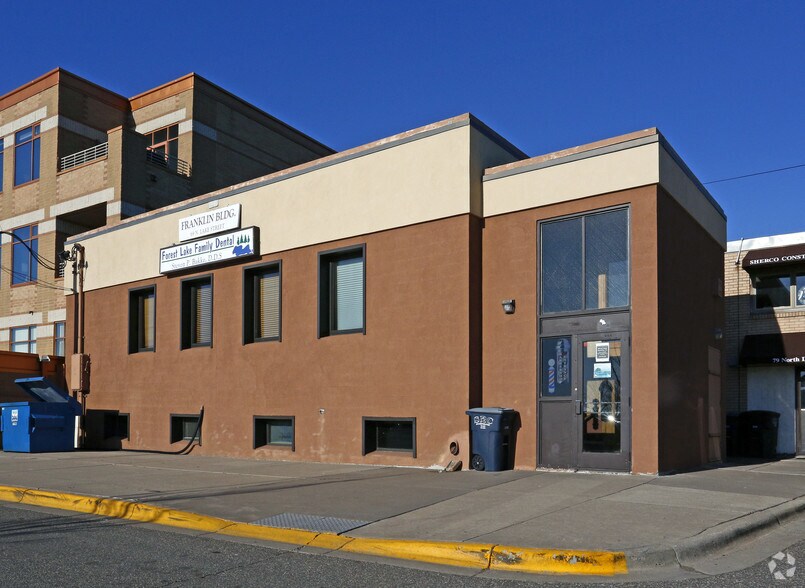 69 N Lake St, Forest Lake, MN à louer - Photo du bâtiment - Image 2 de 18