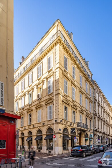 Office in Marseille for lease - Primary Photo - Image 1 of 2