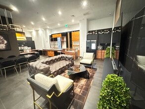 19790 W Dixie Hwy, Aventura, FL for lease Building Photo- Image 2 of 6