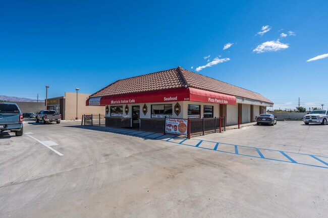Plus de détails pour 81939 Highway 111, Indio, CA - Commerce de détail à vendre