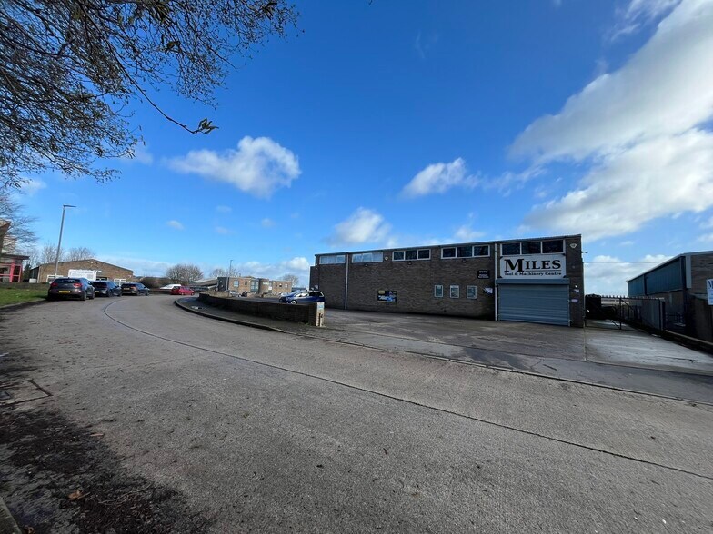 18 Oxford Rd, Yeovil à vendre - Photo du bâtiment - Image 2 de 8