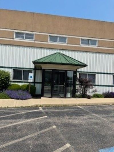 172 Kirkland Cir, Oswego, IL à vendre - Photo du bâtiment - Image 2 de 34