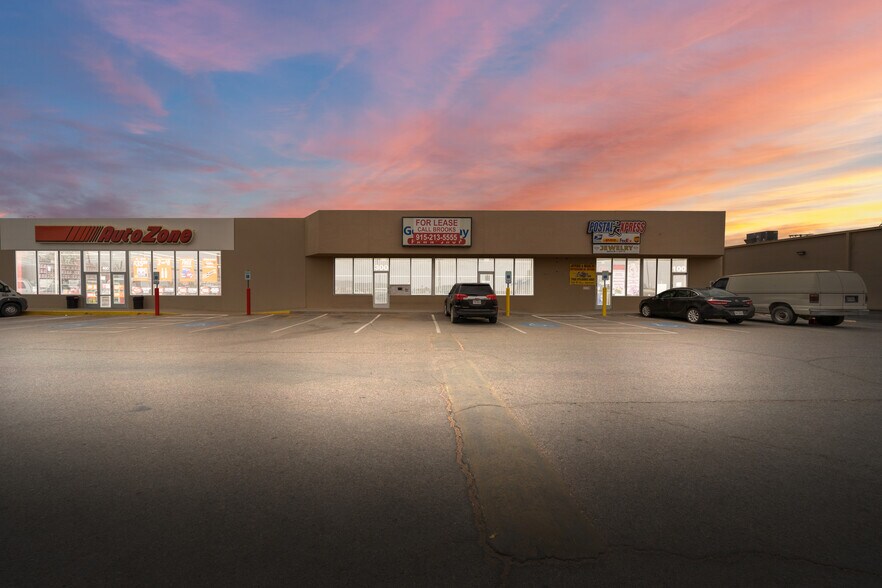 14696 Montana Ave, El Paso, TX à louer - Photo du bâtiment - Image 1 de 18