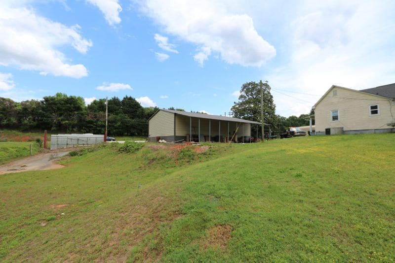 1101 N Main St, Greer, SC à vendre - Photo du bâtiment - Image 3 de 12