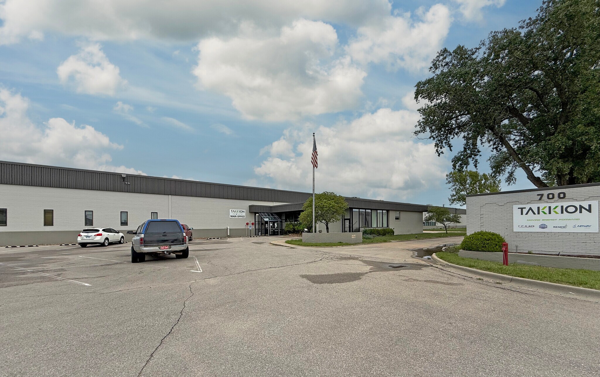 700 E 37th St N, Wichita, KS for lease Primary Photo- Image 1 of 5