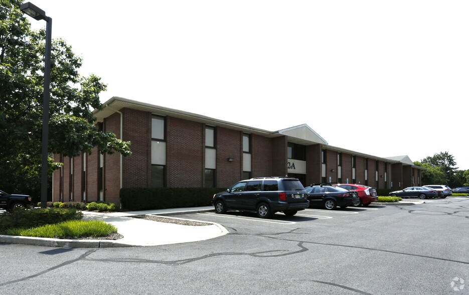 186 Princeton Hightstown Rd, West Windsor, NJ à louer - Photo principale - Image 1 de 12