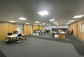 Unit 1 Leekbrook Way, Leek à louer Photo intérieure- Image 2 de 2