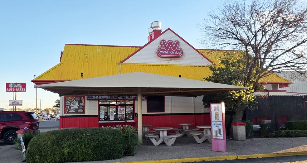 1809 S Bryant Blvd, San Angelo, TX for sale - Primary Photo - Image 1 of 4