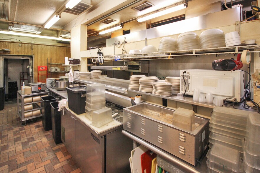 1420 W Jackson St, Macomb, IL à louer - Photo intérieure - Image 2 de 19