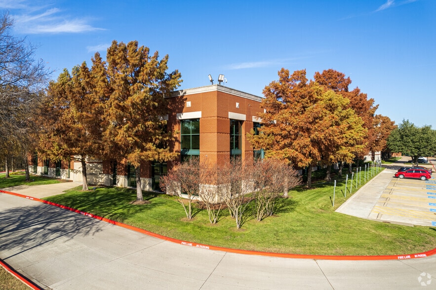 3700 S Stonebridge Dr, McKinney, TX for sale - Building Photo - Image 2 of 8