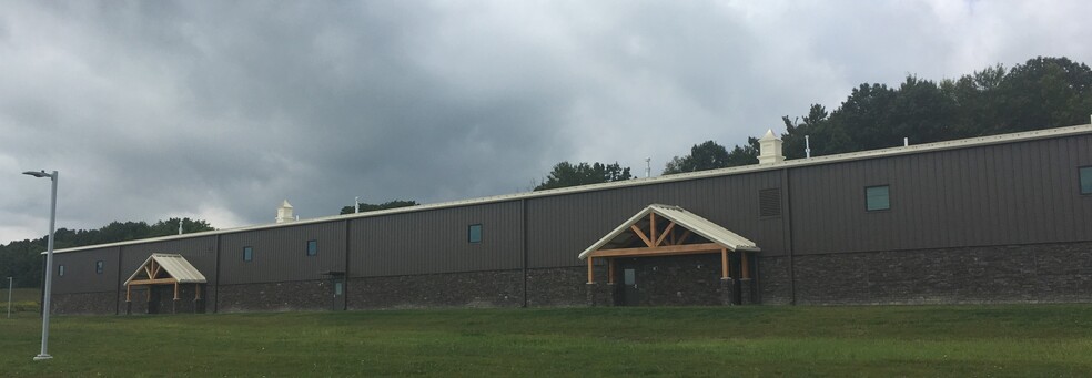 2142 NY State Route 414 Rt, Watkins Glen, NY for lease - Building Photo - Image 1 of 2