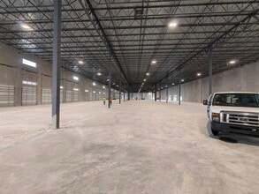 12070 SW Tom Mackie Blvd, Port Saint Lucie, FL à louer Photo intérieure- Image 1 de 1