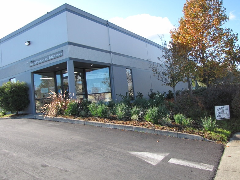 4949 Fulton Dr, Fairfield, CA for lease - Building Photo - Image 1 of 23