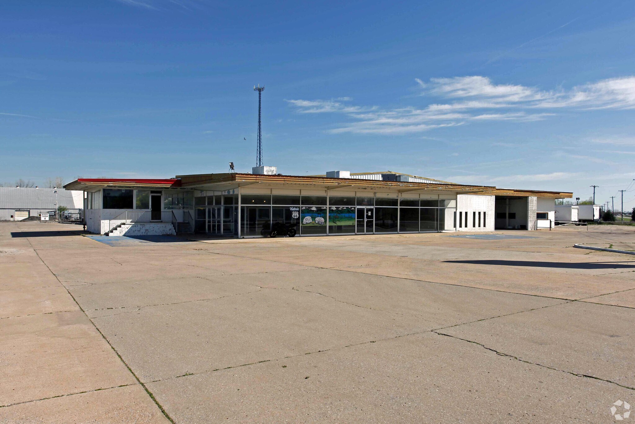 1515 E Main St, Yukon, OK à vendre Photo principale- Image 1 de 45