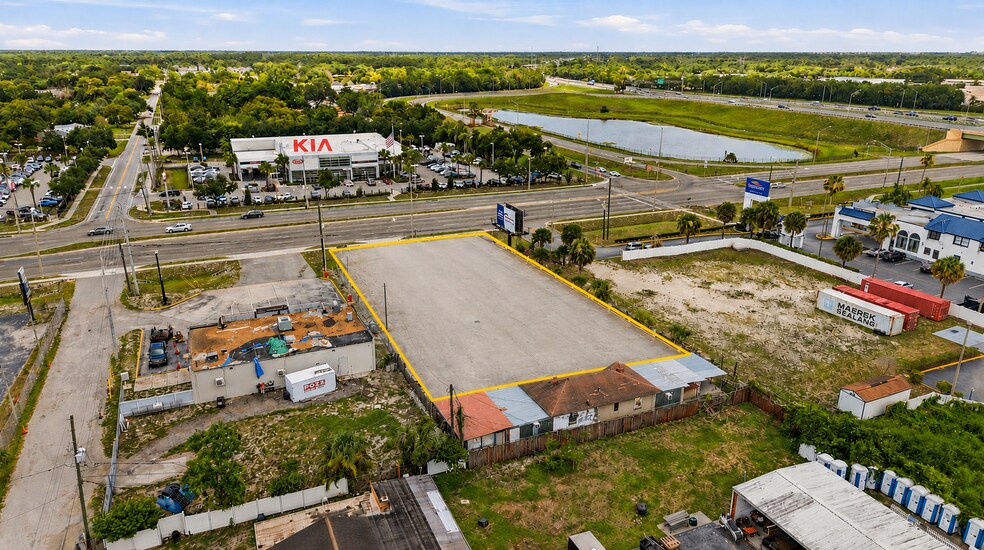 8710 E Colonial Dr, Orlando, FL à louer - Photo du bâtiment - Image 1 de 51