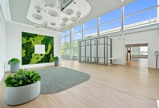 1950 Innovation Way, Libertyville, IL for lease Interior Photo- Image 1 of 12