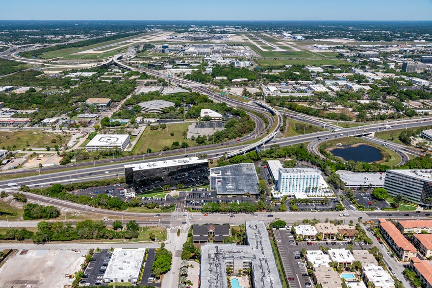 5401 W Kennedy Blvd, Tampa, FL for lease - Building Photo - Image 3 of 15