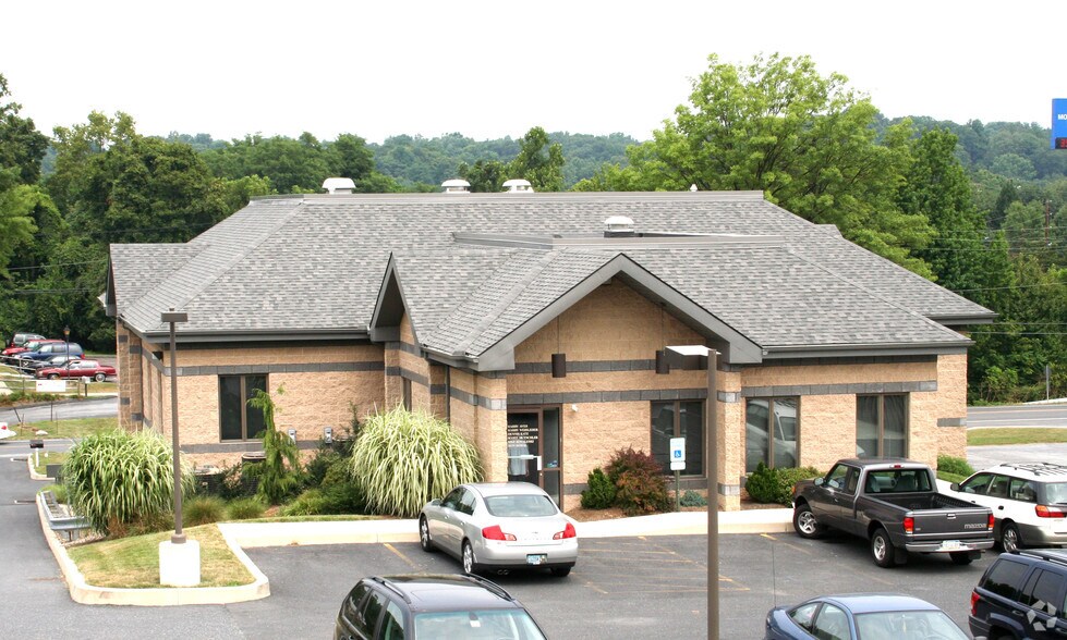 720 Limekiln Rd, New Cumberland, PA for lease - Building Photo - Image 2 of 4