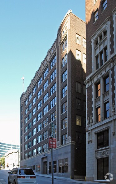 114 W 11th St, Kansas City, MO à louer - Photo du bâtiment - Image 3 de 10