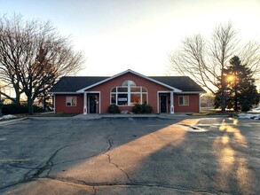 1110 Buckeye Ave, Ames, IA for lease Building Photo- Image 2 of 10