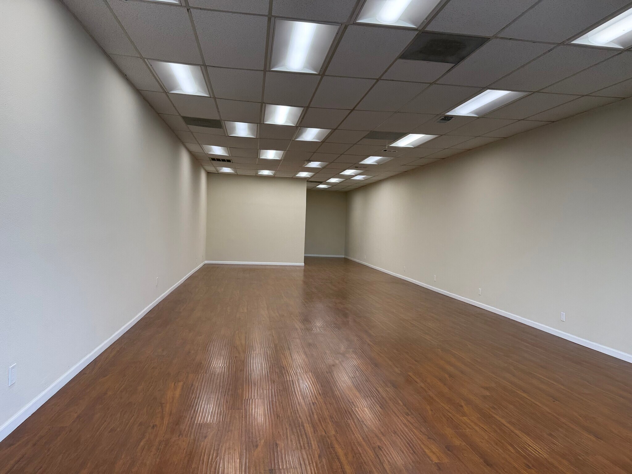 9432-9532 Whittier Blvd, Pico Rivera, CA à louer Photo intérieure- Image 1 de 3