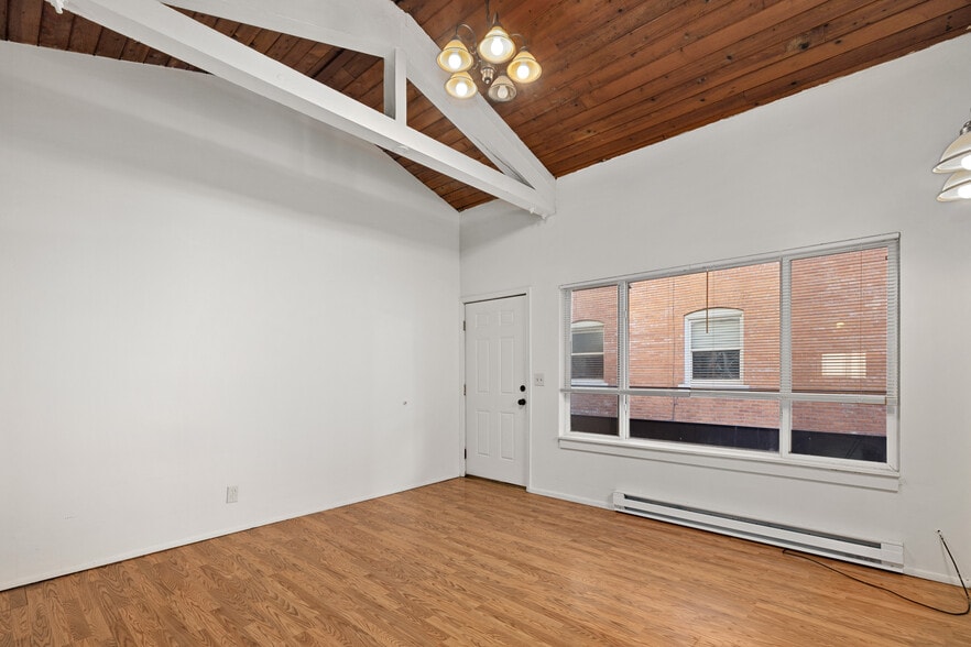 1718 Summit Ave, Seattle, WA for sale - Building Photo - Image 3 of 12