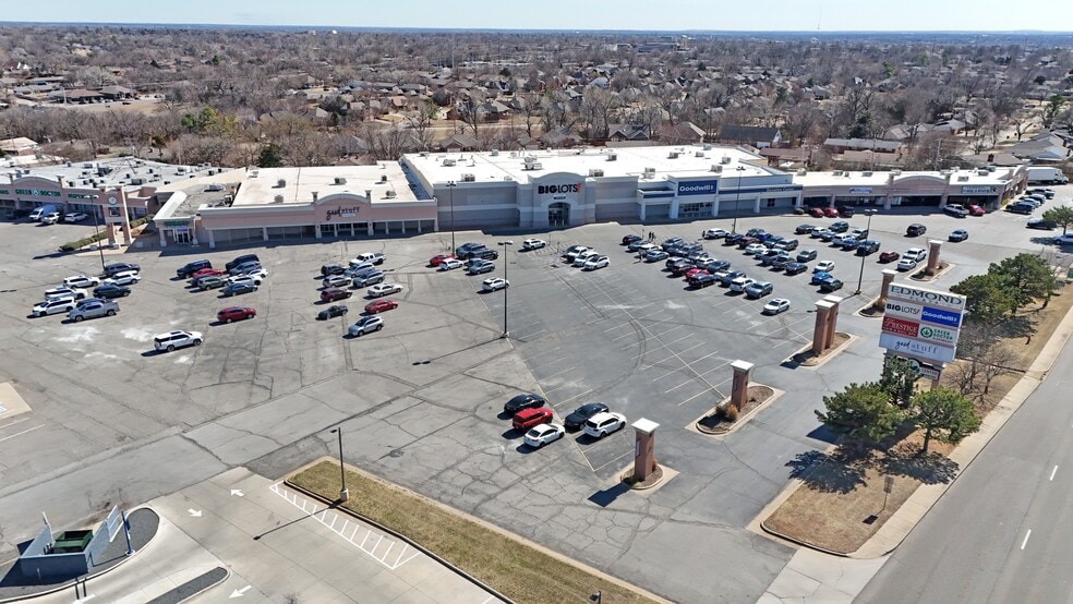 1700 S Broadway Ave, Edmond, OK for lease - Building Photo - Image 2 of 3