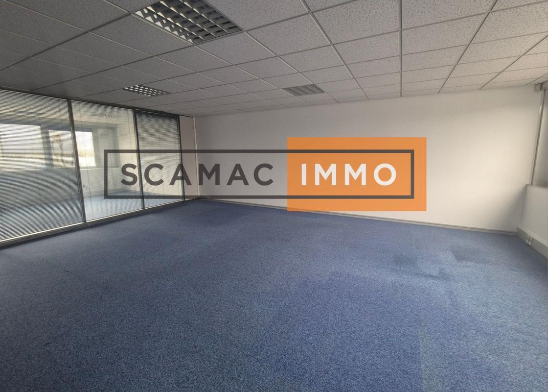 Office in Mitry-Mory for lease Interior Photo- Image 1 of 8