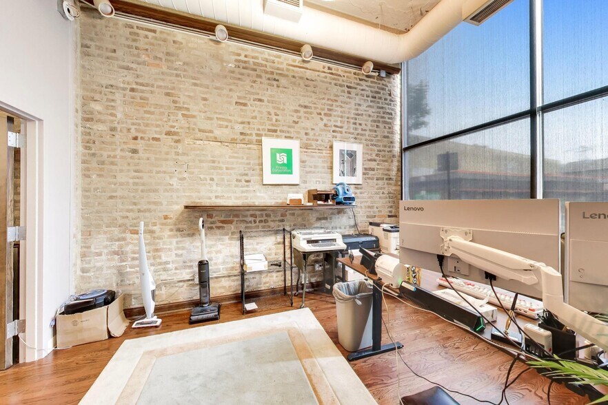 1528 W Fullerton Ave, Chicago, IL à vendre - Photo du bâtiment - Image 3 de 20