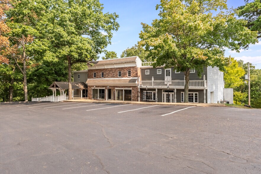 508-516 Village Cir, Eureka Springs, AR à louer - Photo du bâtiment - Image 2 de 7
