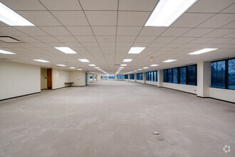 3050 Highland Pky, Downers Grove, IL à louer Photo intérieure- Image 2 de 2