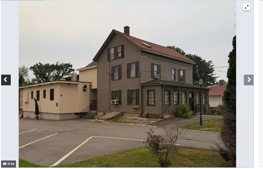 826 Broadway, Raynham, MA à vendre - Photo du bâtiment - Image 2 de 5