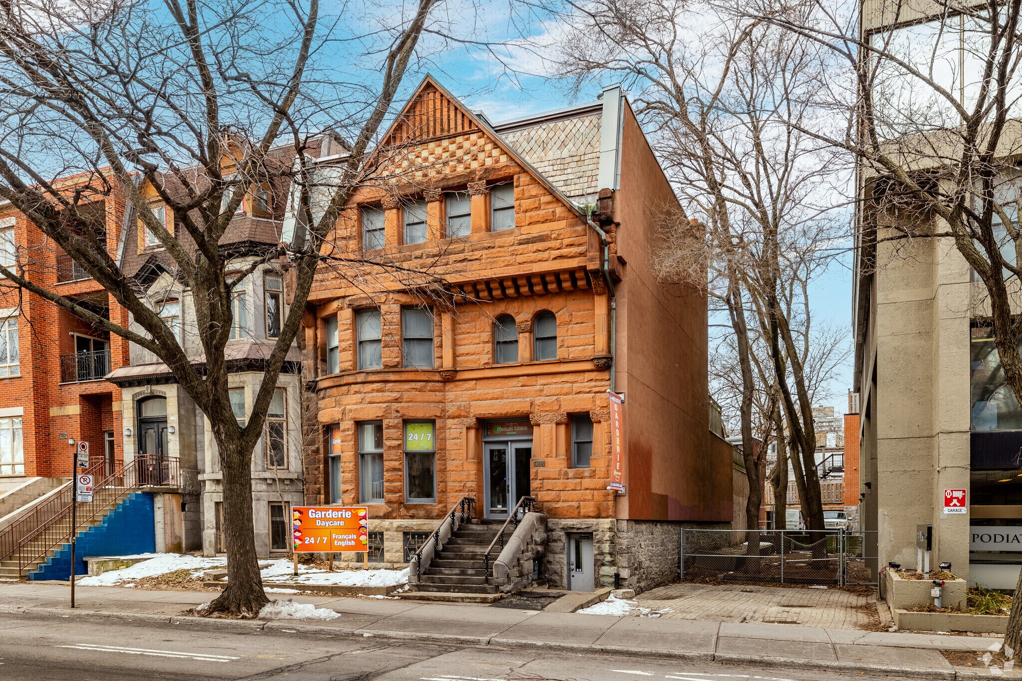 1825-1825A Boul René-Lévesque O, Montréal, QC for sale Building Photo- Image 1 of 1