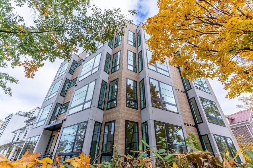 5301 Connecticut Ave NW, Washington, DC à vendre - Photo du bâtiment - Image 1 de 20