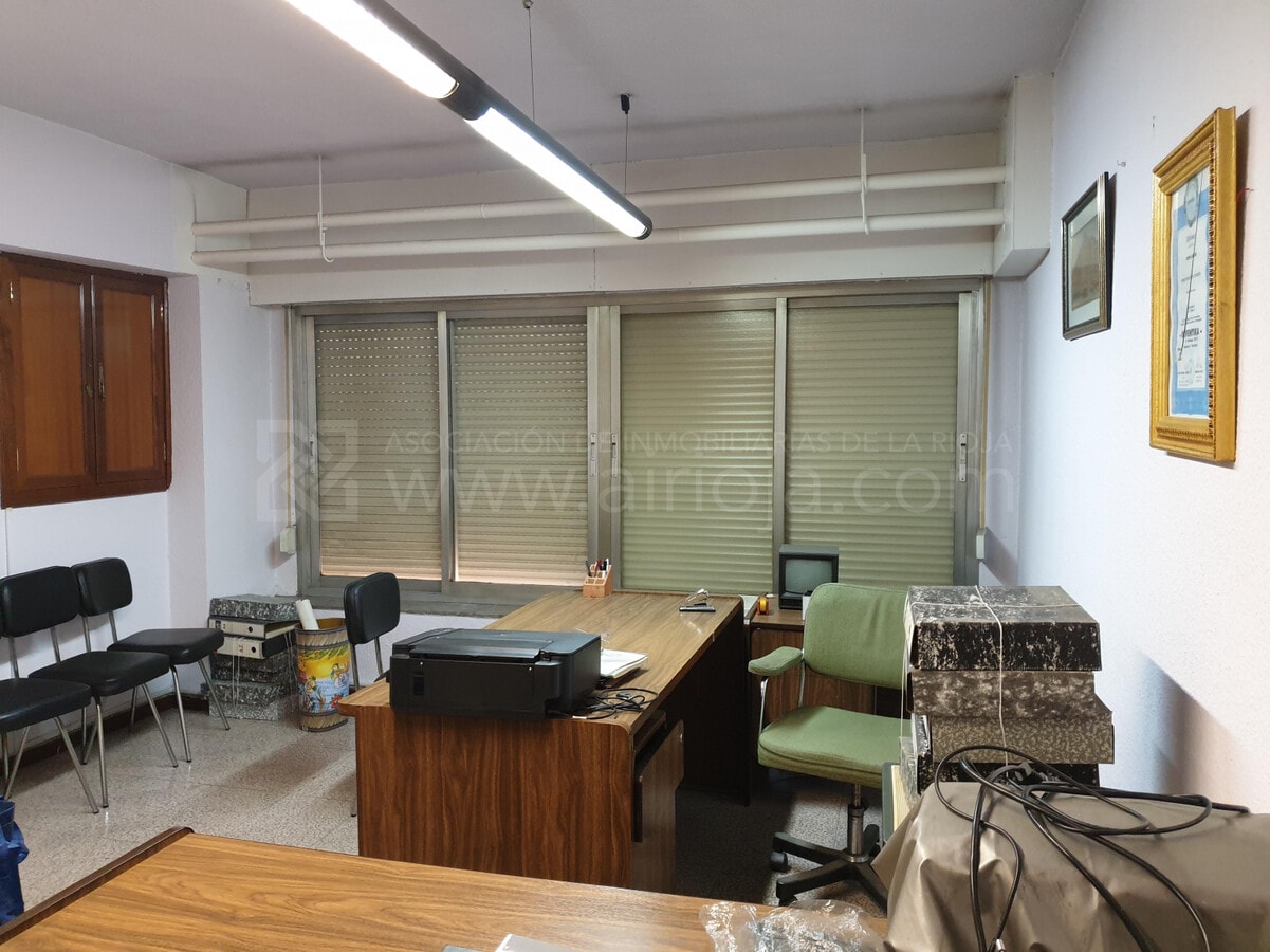 Logroño, LAR 26002 - Unit 1 - - Interior Photo - Image 1 of 7
