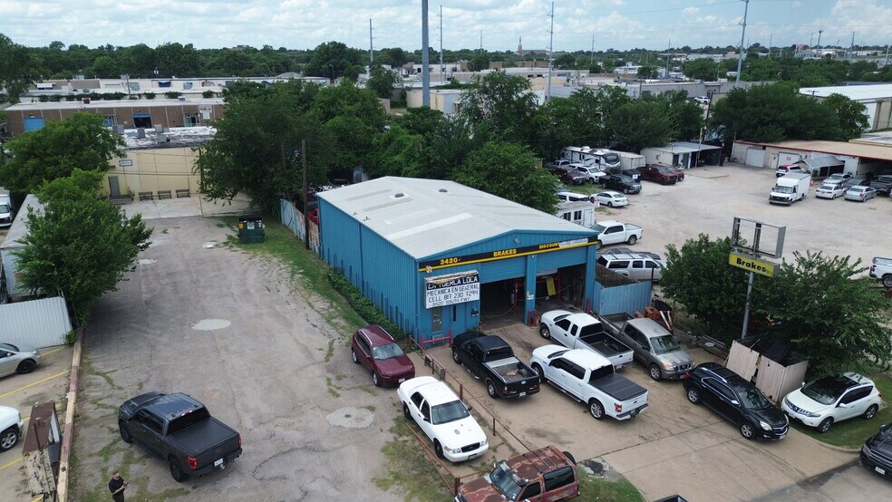 3420 South Fwy, Fort Worth, TX à vendre - Photo du bâtiment - Image 2 de 6