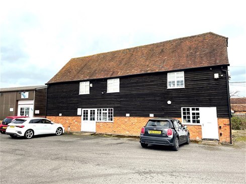 Chequers Ln, Eversley à louer - Photo du bâtiment - Image 2 de 4