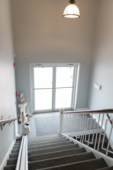 121 Jefferson Ave, Moundsville, WV à louer - Photo du bâtiment - Image 3 de 24