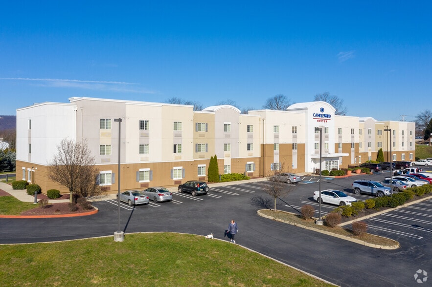 504 N Mountain Rd, Harrisburg, PA for sale - Primary Photo - Image 1 of 5