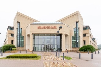 Breakspear Way, Hemel Hempstead à louer Photo du bâtiment- Image 1 de 8