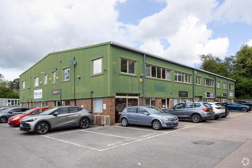 Bridge Rd, Haywards Heath for lease - Building Photo - Image 2 of 4
