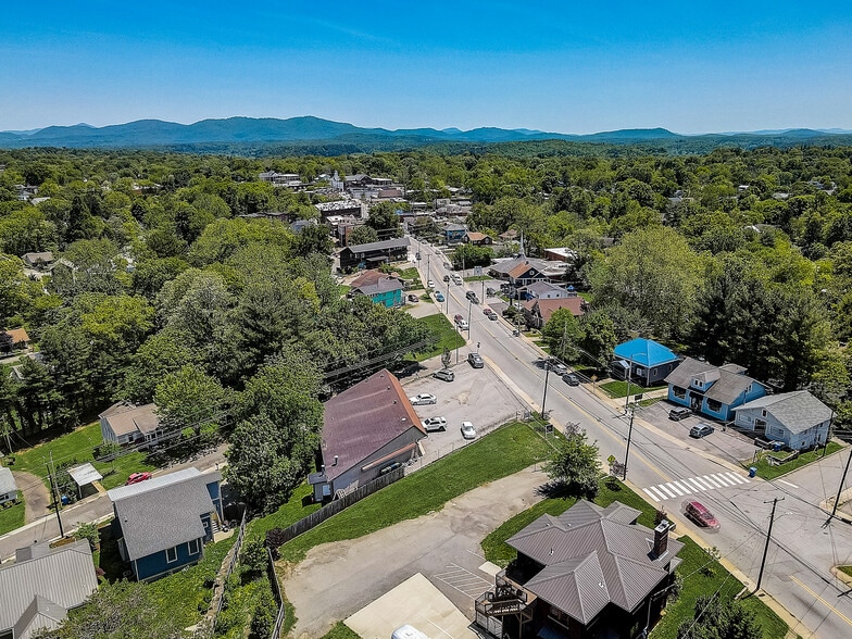865 Haywood Rd, Asheville, NC à vendre - Aérien - Image 3 de 17