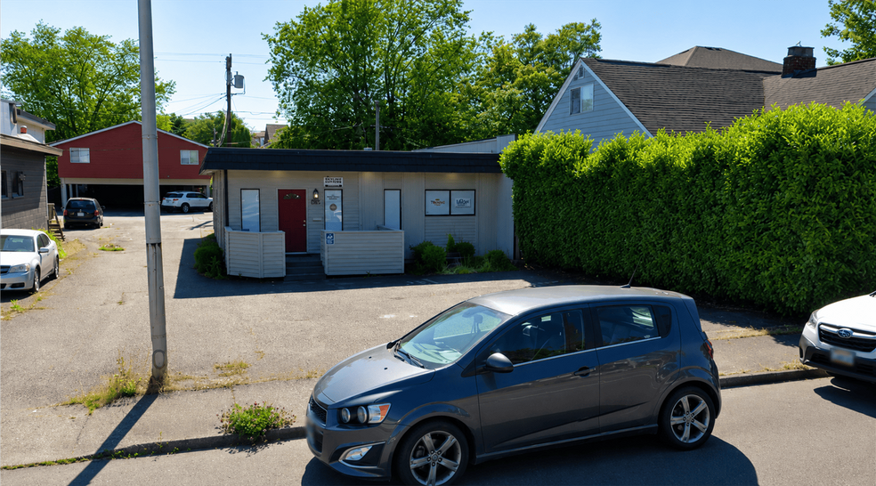 3307 Rucker Ave, Everett, WA for lease - Building Photo - Image 1 of 2